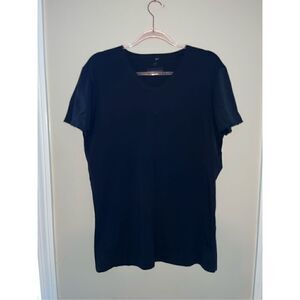 Alphalete Women’s Black V-neck fitted tshirt Large